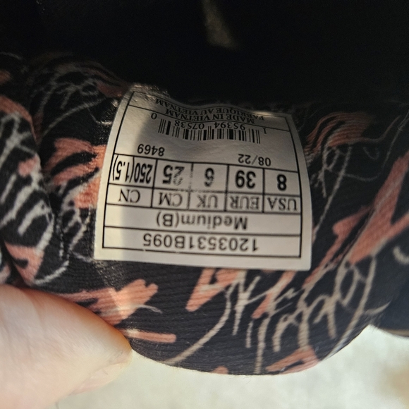 Brooks Women’s Adrenaline GTS 22 Tropical Yucca Flamingo Shoe Sneaker - Size 8 - Picture 7 of 7